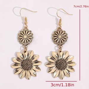 Orecchini pendenti da donna con girasole 3D, gioielli vintage alla moda - Product Image 5