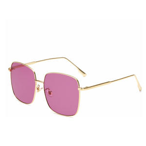 Lunettes de soleil pour femmes avec monture dorée, grandes lunettes carrées, protection UV, à la mode, pour l'extérieur, type 3, lentille Ac C3-8818 - Product Image 4