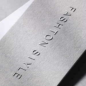 Sang trọng biểu tượng tùy chỉnh quần áo treo tag bán buôn giấy đặc biệt áp lực in ấn treo tag sinh thái thân thiện Swinging hangtags tùy chỉnh - Product Image 2