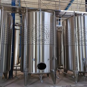Fermentador de Vino Blanco <span class=keywords><strong>Pequeño</strong></span>/Grande de 5000L, Equipo de Fermentación de Vino de Frutas y Vino Tinto Personalizado para Uso en Bodegas - Product Image 1