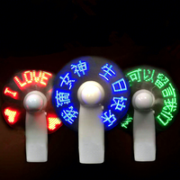 Editierbarer LED-Nachrichten-Ventilator mit individuellem Textdisplay, Mini tragbarer batteriebetriebener Flash-Wort-Ventilator, Geschenk für Hochzeiten, Partys und Events