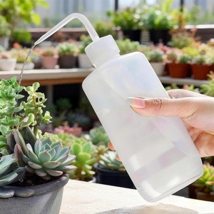 Botella de riego exprimible de 150/250/500ML, tetera con pico para verter agua, regadera para plantas suculentas, flores y plántulas, para jardinería - Product Image 5