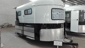 Remolque para Caballos 2025, Carga en Ángulo para 3 Caballos con Caja de Herramientas Extraíble - Product Image 4