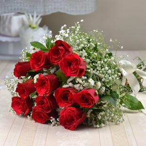 Vente flash - Rose artificielle en soie de haute qualité - <span class=keywords><strong>Bouquet</strong></span> de roses rouges - Roses en velours au toucher réel - Cadeau pour la Saint-Valentin - Product Image 4