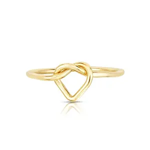 Anillo de corazón de nudo enredado de oro amarillo de diseño especial de plata 925 para mujer