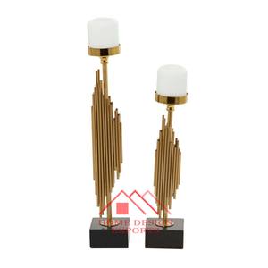 Bougeoir doré pour décoration de salon, pilier en métal de haute qualité sur socle en marbre - Product Image 2