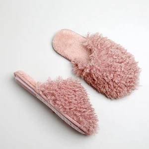 <span class=keywords><strong>Zapatillas</strong></span> de casa de piel sintética de felpa rosa cálida de invierno para mujer al por mayor - Product Image 1