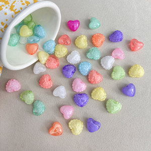 Cuentas acrílicas de encaje bicolor con forma de corazón voluminoso y orificio recto para accesorios de colgante de cadena de teléfono DIY hechos a mano - Product Image 2