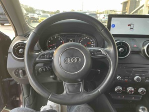 Audi <span class=keywords><strong>A1</strong></span> 2014 <span class=keywords><strong>Sportback</strong></span> Fashion Edition 1.4T 6AT Usata, Economica, a Benzina, Hatchback, Auto di Seconda Mano - Product Image 5