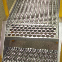 Plaque perforée antidérapante en acier inoxydable ASTM 304 Texture crocodile pour marches d'escalier industrielles et rampes de sécurité