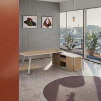 Bureau de direction commercial en bois moderne et luxueux avec un design écologique pour la réception, la consultation en beauté médicale et les négociations
