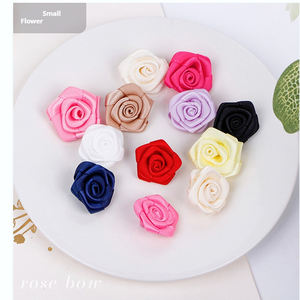 Toptan Özel El Yapımı Krem Rengi Saten Kurdele <span class=keywords><strong>Mini</strong></span> Çiçek Kumaş Güller Gelinlik Süsleme ve Giysi Aksesuarları için - Product Image 6