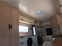 Vente en gros de caravanes de voyage familiales légères pour 4 personnes, camping-car, caravane, design moderne, entièrement équipées, aventure en plein air, AL-KO