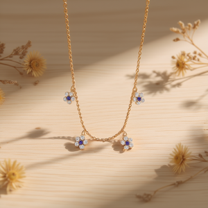 Collier plaqué or avec pendentif fleur de diamant, style mignon pour femme, à porter au quotidien - Product Image 2