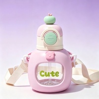 Bouteille d'eau en plastique mignonne en forme d'ours pour enfants, gourde stylée à grande capacité, cadeau portable pour les écoliers, utilisation quotidienne