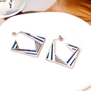 ต่างหูวงกลมสแตนเลสขนาดใหญ่สำหรับงานซับลิเมชั่น ปลอดสารก่อภูมิแพ้ มีสีสันให้เลือก - Product Image 5