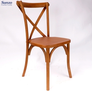 Sillas Apilables <span class=keywords><strong>de</strong></span> Madera Rústica con Respaldo Cruzado para Eventos y Salones <span class=keywords><strong>de</strong></span> Banquetes - Product Image 2