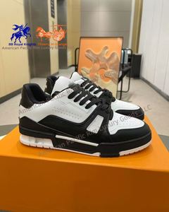 High Quality Designer Sports <b>Trainer</b> Shoes for Men and <b>Women</b> Casual Sneakers for Running and Leisure Fashionable Walking Style - Product Image 1