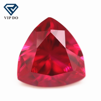 Coupe facettée, coupe trillion, 5 #   Pierres précieuses en corindon rubis, forme trillion, synthétique, rouge sang de pigeon, 5 #   Pierres précieuses de corindon rubis