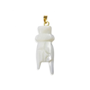 En vrac Sculpté Corne <span class=keywords><strong>Lune</strong></span> Visage Poisson Blanc Naturel Nacre Coquille Charme Pendentif Breloques Pour La Fabrication De Bijoux De Collier - Product Image 2