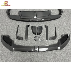 ชุดแต่งคาร์บอนไฟเบอร์สไตล์ W12 สำหรับ Bentley Bentayga ปี 2016-2018 ประกอบด้วยดิฟฟิวเซอร์หน้า, ลิ้นกันชนหลัง, สปอยเลอร์หลัง, ฝาครอบกระจกมองข้าง - Product Image 5