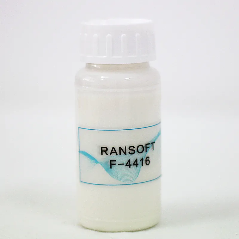 Emulsión de polímero especial líquido blanco leche 4416 que funciona como agente de acabado para mejorar la sensación de humedad de la tela