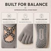 Chaussettes de Pilates antidérapantes personnalisées, chaussettes de yoga antidérapantes à cinq doigts personnalisées pour la danse, la gym, les sports d'intérieur