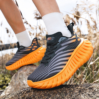 Chaussures de course à lacets pour hommes, légères, respirantes, antidérapantes, baskets de mode en maille, décontractées, sportives, rehaussantes