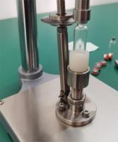 Machine de capsulage manuelle de cartouches dentaires de laboratoire, format de paillasse, pour cartouches de 3 ml