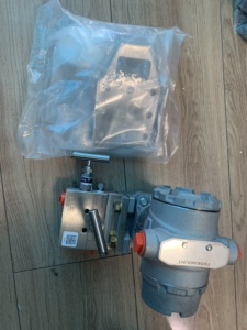 Manomètre industriel intelligent 3051CG, absolu, 4-20 mA, HART, huile, gaz, acier inoxydable 316L, IP68 - Product Image 2