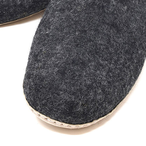 Pantofole Invernali da Casa in Lana Naturale per Uomo, Personalizzabili con Logo, Antiscivolo, Leggere, Morbide e Calde - Product Image 2