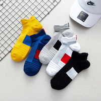 Chaussettes de sport basses en coton pour hommes, personnalisées avec logo OEM, pour la course et les activités de plein air, avec amorti à la cheville