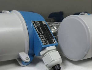 Thermocouple haute température Endress+Hauser série TAF16, modèle TAF16-43X5XN39F0 en production, traitement de l'acier - Product Image 5