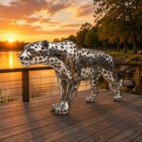 Sculpture sur mesure de panthère réfléchissante en acier inoxydable, design artistique découpé au laser, plaqué argent, statue de mascotte animale d'extérieur