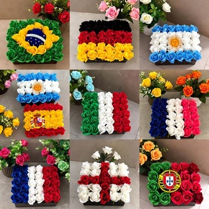 Ghirlanda Floreale Personalizzata a Tema Coppa del Mondo di Calcio, Fiori Artificiali nei Colori della Bandiera Nazionale per Bar Sportivi, Negozi, Esposizioni ed Eventi - Product Image 3