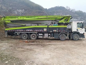 Camión bomba de hormigón usado Zoomlion de 20 años de edad, con chasis <span class=keywords><strong>Scania</strong></span> 56M, motor de núcleo de potencia diésel/camión móvil con motor - Product Image 3