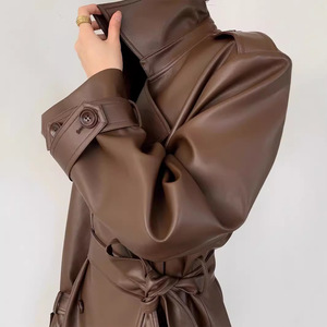 2024 nuova giacca a vento in <span class=keywords><strong>pelle</strong></span> stile retrò giacca lunga giacca di <span class=keywords><strong>pelle</strong></span> <span class=keywords><strong>Trench</strong></span> cappotto da <span class=keywords><strong>donna</strong></span> - Product Image 1