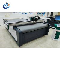 Découpeuse automatique de tissu de tissu de commande numérique par ordinateur pour le modèle d'industrie de vêtement faisant le coupeur de traceur