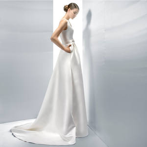 Abito da Sposa da Sera Semplice di Lusso in <span class=keywords><strong>Raso</strong></span> <span class=keywords><strong>Bianco</strong></span> con Profonda Scollatura a V, Senza Maniche, a Vita Alta e Linea ad A Snellente - Product Image 5
