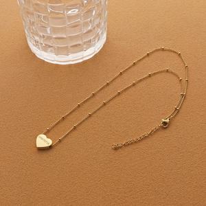 Collier avec pendentif mini cœur pour femme, chaîne satellite, gravure personnalisée, affirmation positive, cadeau significatif en forme de cœur - Product Image 5