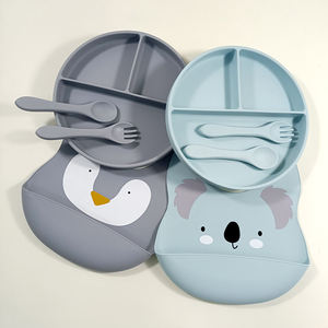 Juego de alimentación de silicona para bebé, vajilla infantil, juego de comedor, plato de oso, cuenco con patrón, babero, cubiertos de acero inoxidable, logotipo personalizado - Product Image 1
