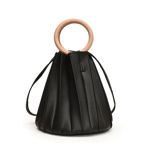 Bolso de Hombro Cruzado de Diseño Plisado Abierto para Mujer, Nuevo Estilo, Asa Rígida, Moda Occidental, Tanjing - Product Image 5