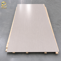 Nouveau design de panneau mural en cristal de carbone pour décoration intérieure, panneau imperméable en placage de bois de bambou carbonisé pour hôtel