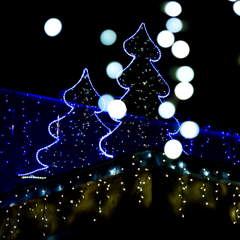 Multicolor RGB Copper IP65 Cold Resistant Dimmable Smart App Control Christmas LED String Lights for Outdoor Tree Decoration