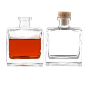 Fabrik lieferant Square Liquor Spirit Bottle Custom 250ml 500ml 750ml Rum Whisky Gin Glasflasche