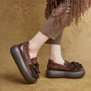 Zapatos Planos de Mujer 2026, Diseño Étnico Floral, Hechos a Mano, Punta Redonda, Plataforma con Tacón de Cuña, Cuero Vacuno Vintage - Product Image 2