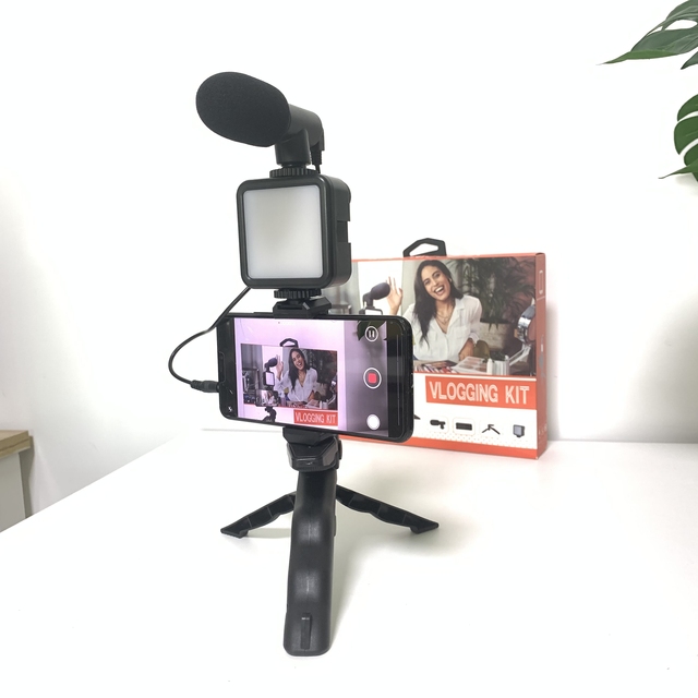 Smartphone Camera LED Video Fill Light Condenser Microphone Vlogging Kit for YouTube Tik Tok Facebook Live