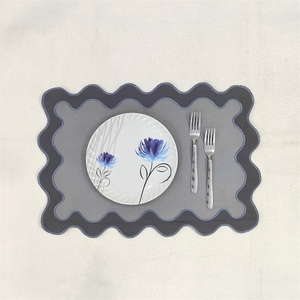 Serviettes et sets de table brodés de luxe en coton pour salle à manger raffinée, décor de table de restaurant, napperon - Product Image 1