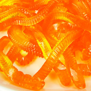 Vente en gros de <span class=keywords><strong>vers</strong></span> gommeux halal en vrac Bonbons Personnalisables Boîte d'emballage aromatisée aux fruits Confiserie manufacturée Bonbons - Product Image 3