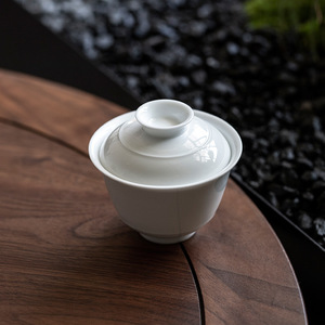 Sweet White Porcelain Gaiwan <b>Teacup</b> With Lid Small Size Kung Fu Tea Set - Product Image 2